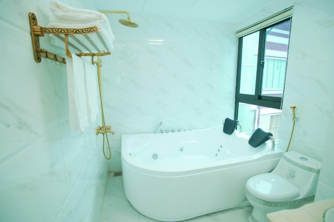 King's Hotel Yên Hòa Hanoi Esterno foto